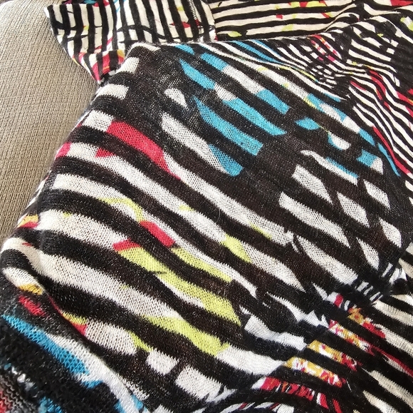 John Mark Black White Striped Abstract Casual Colorful Top Tunic Size Large - Picture 7 of 7
